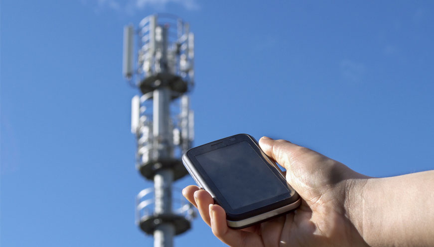 L'amplificateur de Signal de téléphone Mobile 5 Bandes ANNTLENT amplifie Les signaux de téléphonie Mobile 3G 4G Bande 1/3/7/8/20. Compatible avec Tous Les opérateurs 