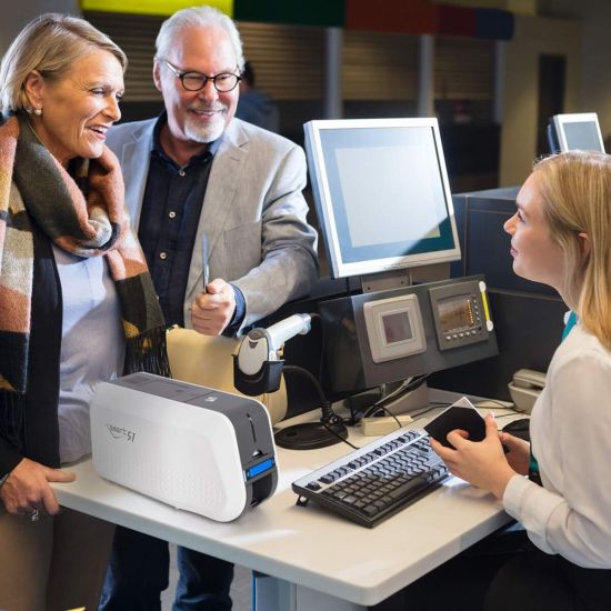 Imprimante de cartes PVC de comptoir pour pass visiteurs, IDP Smart 51S