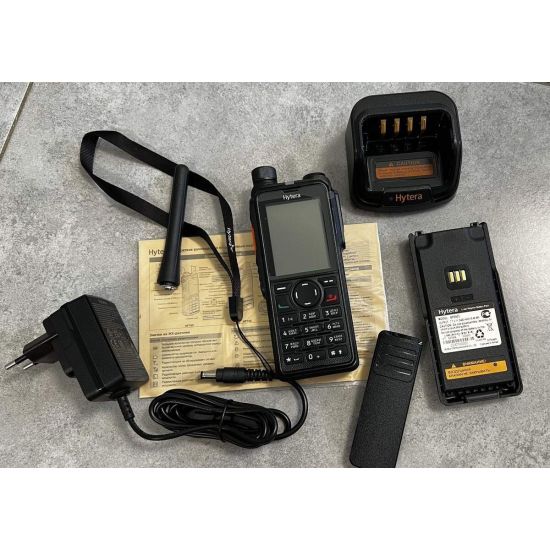 Hytera HP785 UHF - PTI - Talkie-walkie numérique avec licence - avec écran et clavier - unboxing