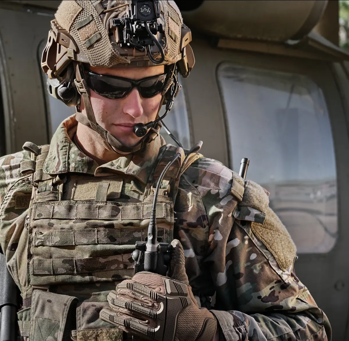 3M PELTOR ComTac 9 NIB Vert