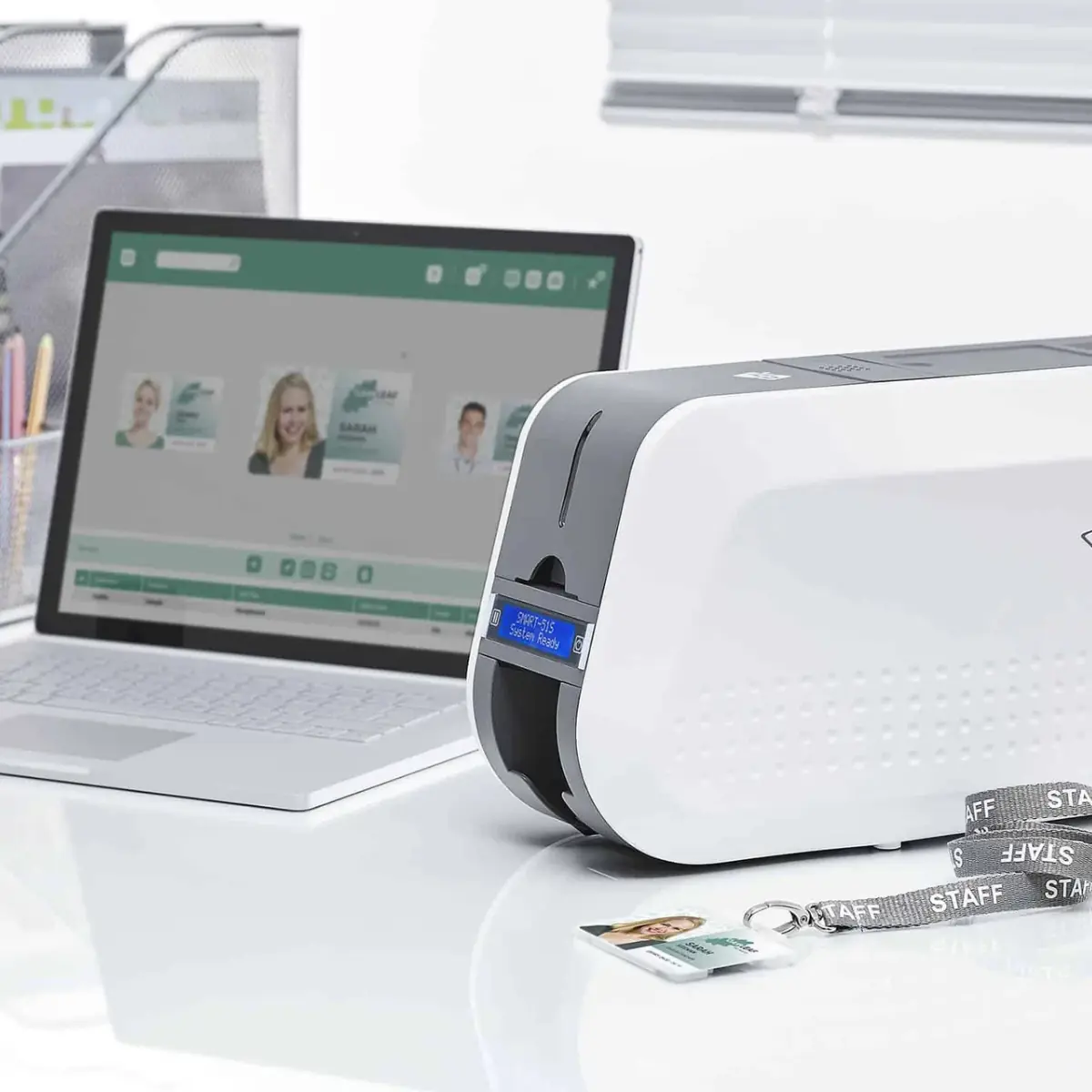 IDP Smart 31 pour impression de cartes PVC sécurisées accessibles