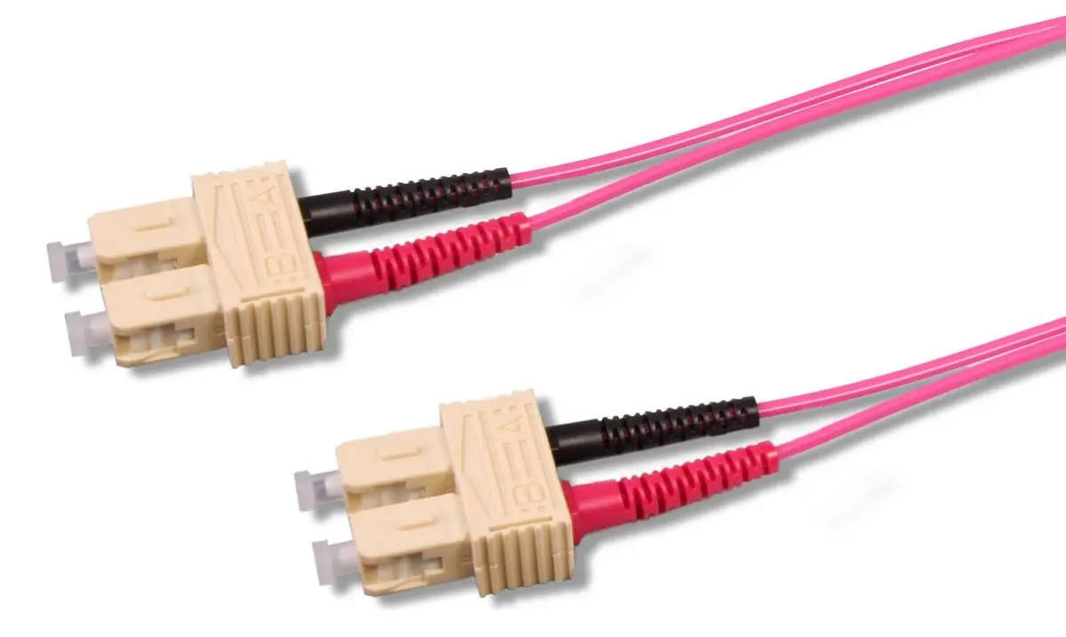 Câble optique multimode OM4