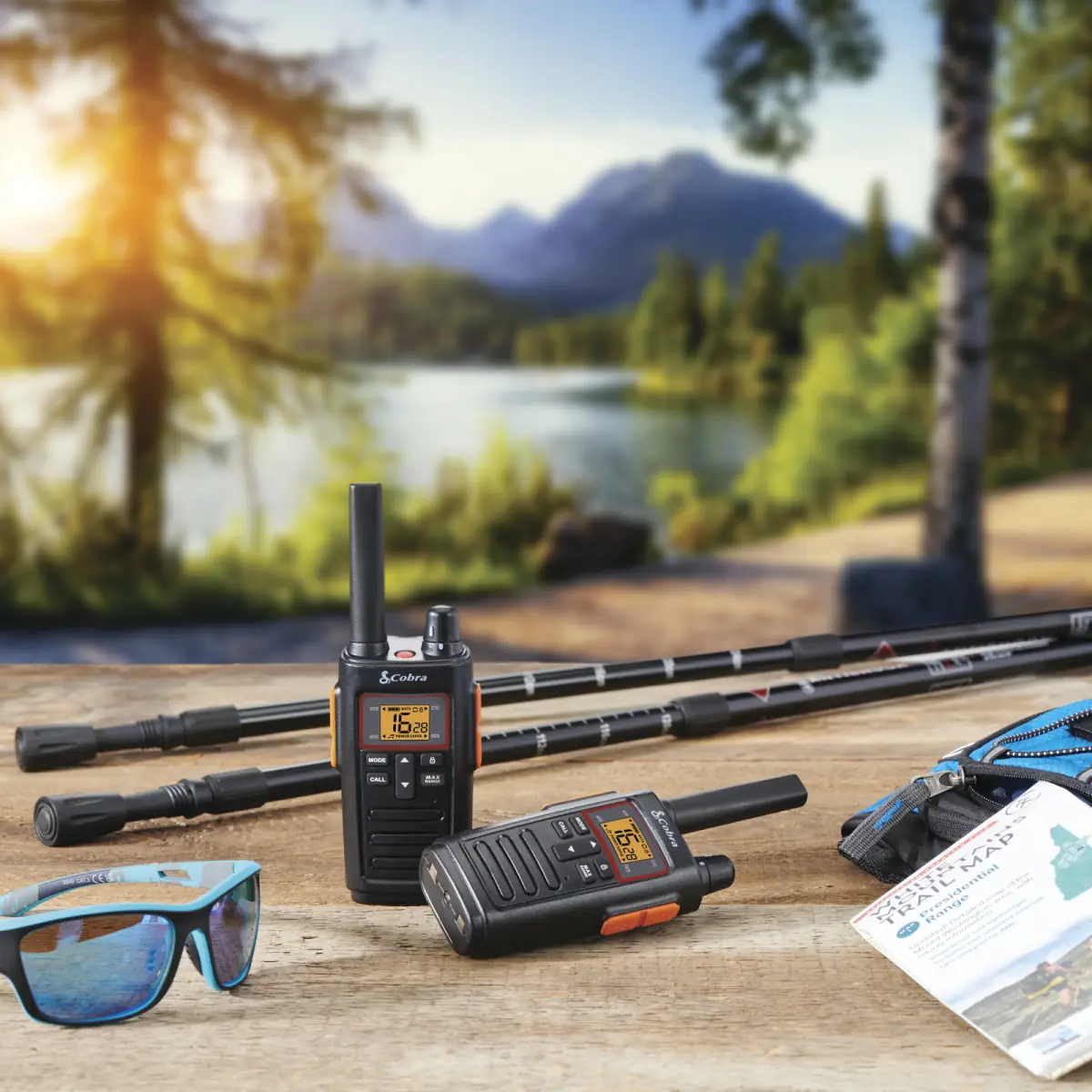 Cobra RX380 - Photo utilisation loisirs, balade, randonnée, équipe, club