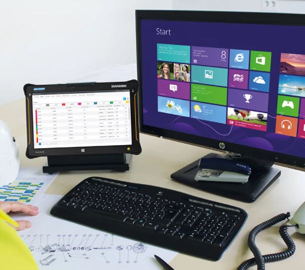 Ecom Pad Ex 01 P8 au bureau